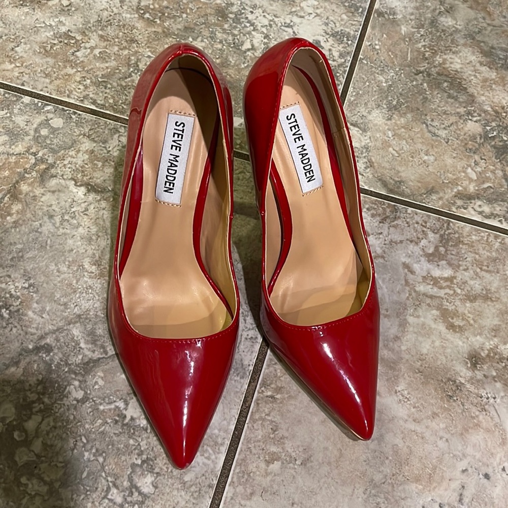 Red Steve Madden Close Toed Heels
